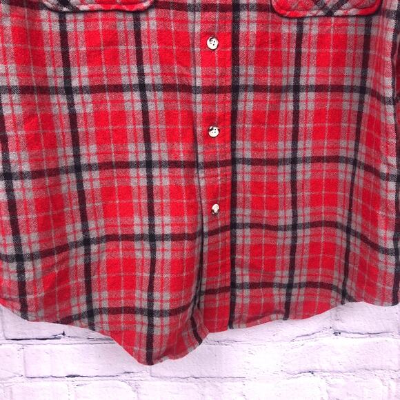 St. John’s Bay Vintage Wool Red Plaid Outdoors Button Down Flannel Shirt M - Picture 3 of 16